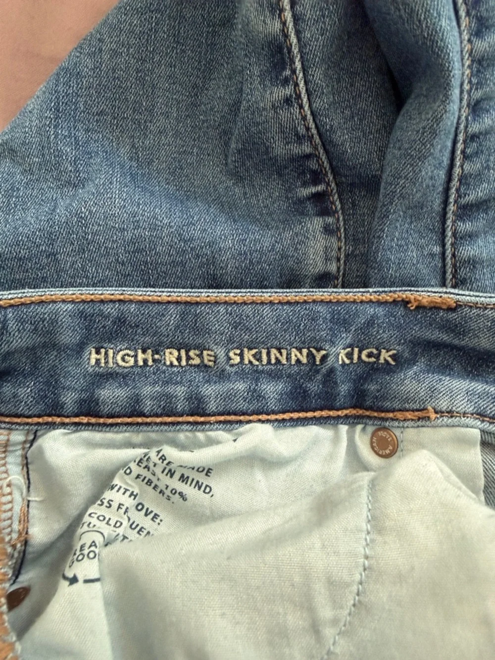 American Eagle Outfitters High Rise Skinny Kick Jeans - Picture 4 of 5